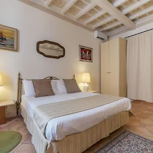 Appartamento Fontanella Borghese, Roma