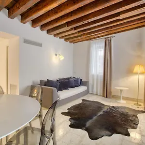 Appartement Cà Margherita Loft&square Palazzo Grifalconi 